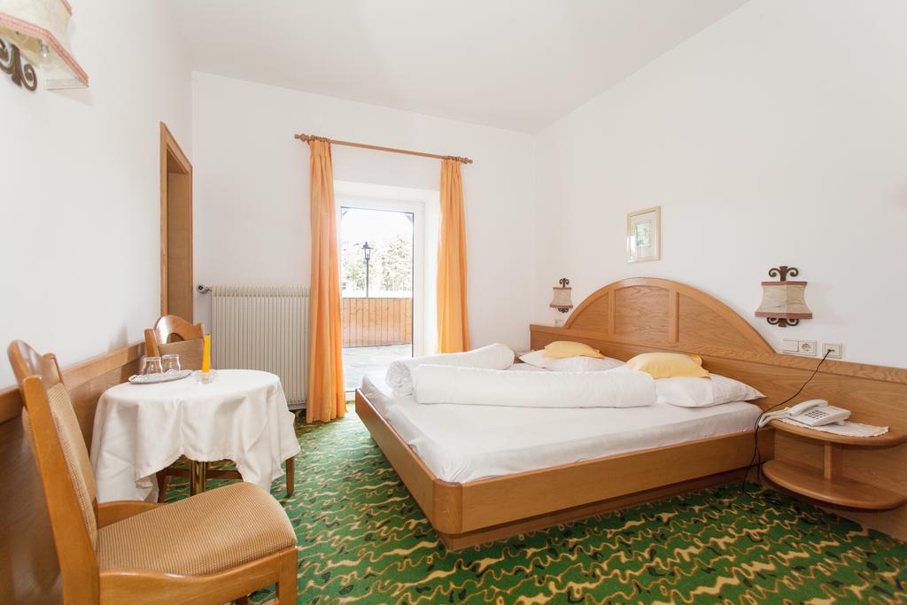 Hotel Lichtenstern Soprabolzano Esterno foto